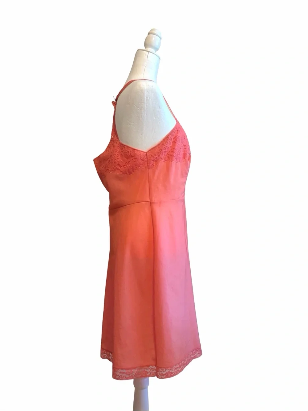Vintage | Coral Pink Lace Trimmed Pin Up Slip - Picture 8 of 13